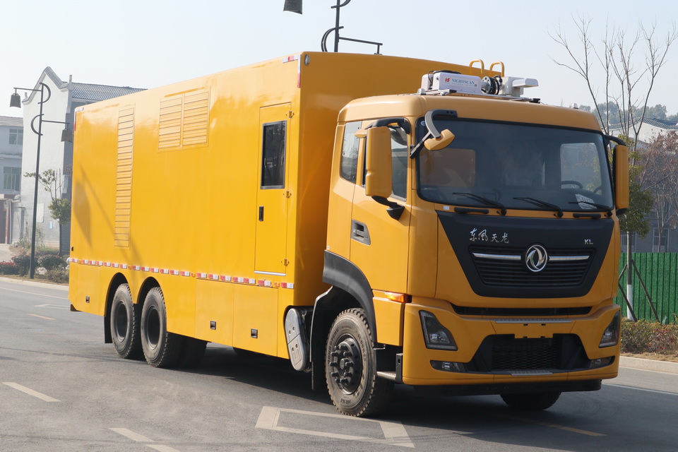 東風(fēng)天龍后雙橋800KW電源車
